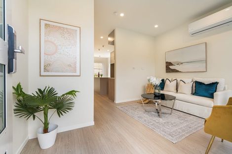 Photo of property in 6c Law Street, Torbay, Auckland, 0630