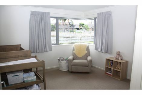 Photo of property in 17 Conifer Grove, Te Kamo, Whangarei, 0112