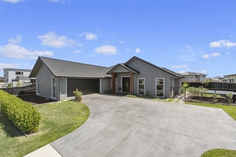 Photo of property in 32 Glaisdale Crescent, Flagstaff, Hamilton, 3210