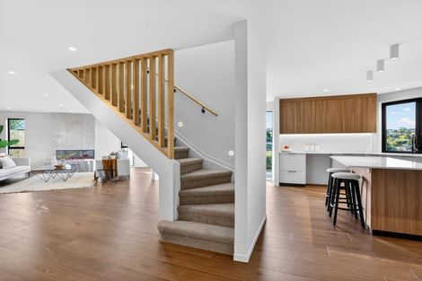 Photo of property in 1a Prestige Place, Castor Bay, Auckland, 0620