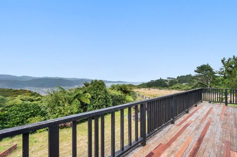 Photo of property in 117 Sweetacres Drive, Belmont, Lower Hutt, 5010