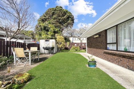 Photo of property in 8/66 Rathgar Road, Henderson, Auckland, 0610