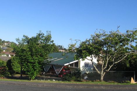 Photo of property in 76 Hogans Road, Glenfield, Auckland, 0629