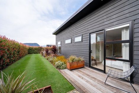 Photo of property in 5 Mcdonald Street, Wanaka, 9305