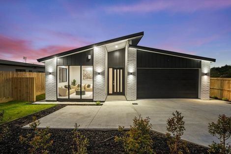 Photo of property in 65 Clarks Beach Road, Clarks Beach, 2122