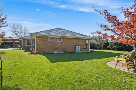 Photo of property in 35 Durrell Way, Rolleston, 7614
