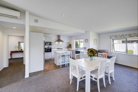 Photo of property in 16 Begley Place, Frimley, Hastings, 4120