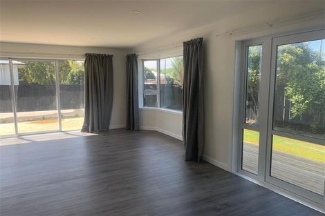 Photo of property in 85 Racecourse Road, Sockburn, Christchurch, 8042