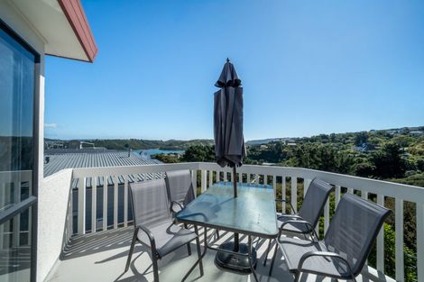 Photo of property in 2 Cromarty Place, Papakowhai, Porirua, 5024