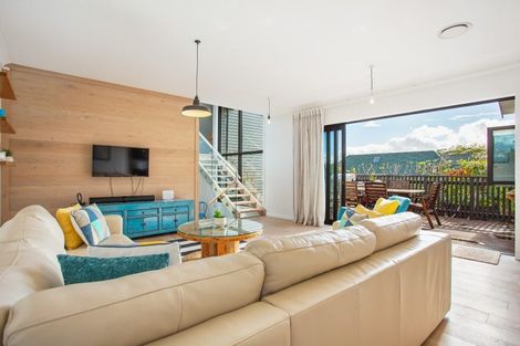 Photo of property in 1f Eversleigh Road, Belmont, Auckland, 0622