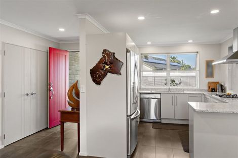 Photo of property in 9 Market Garden Way, Waipu, 0510