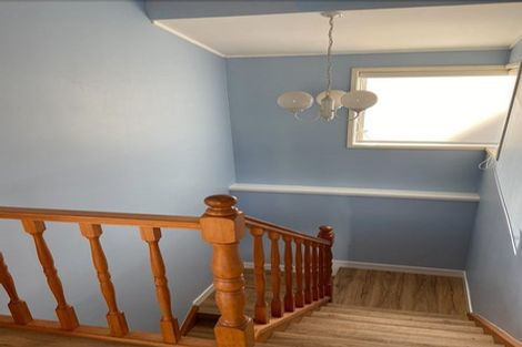 Photo of property in 1/10 Newburn Road, Waiake, Auckland, 0630