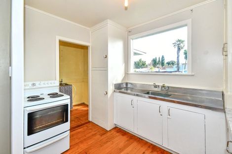 Photo of property in 12a Waiari Road, Conifer Grove, Takanini, 2112