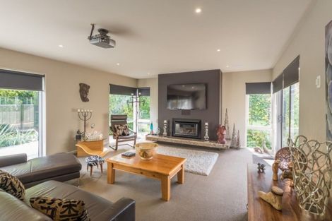 Photo of property in 422 Te Moana Road, Waikanae, 5036