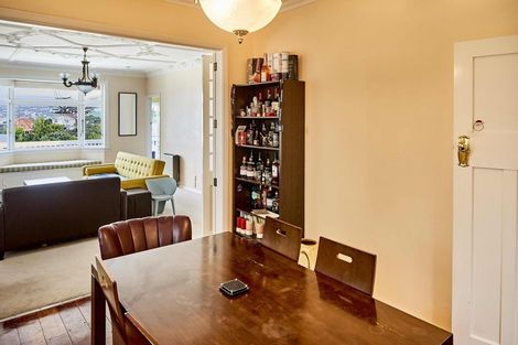 Photo of property in 41 Tio Tio Road, Miramar, Wellington, 6022