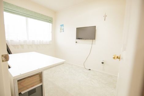 Photo of property in 3a Benton Place, Manurewa, Auckland, 2102