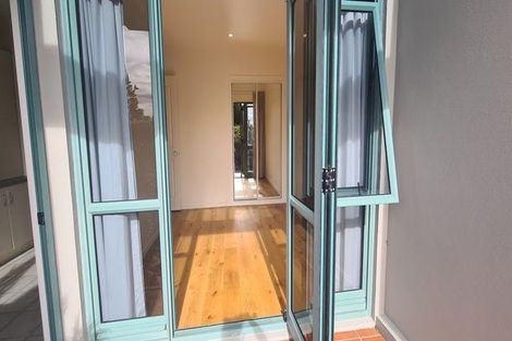 Photo of property in 4 Savoy Road, Orewa, 0931