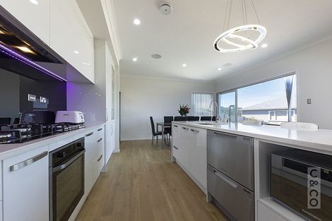 Photo of property in 2 Tauwaka Crescent, Riverhead, 0820