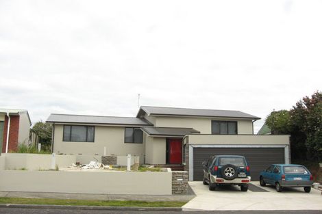 Photo of property in 9 Longview Drive, Merrilands, New Plymouth, 4312