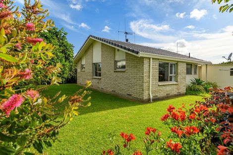 Photo of property in 17 Endeavour Avenue, Welcome Bay, Tauranga, 3112