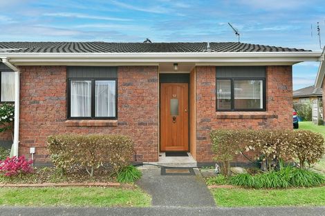 Photo of property in 12 Bellbird Place, Orewa, 0931