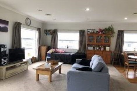 Photo of property in 15 Sawyers Lane, Silverdale, 0932