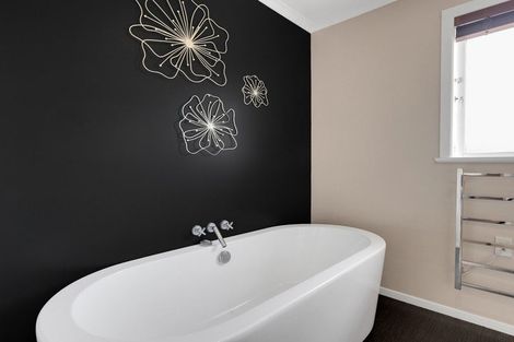 Photo of property in 4 Colstone Street, Glenview, Hamilton, 3206