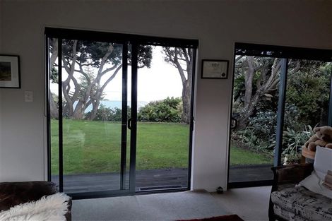 Photo of property in 137 Wellington Road, Paekakariki, 5034