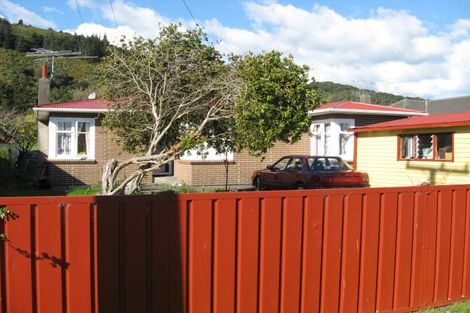 Photo of property in 130 Moohan Street, Wainuiomata, Lower Hutt, 5014