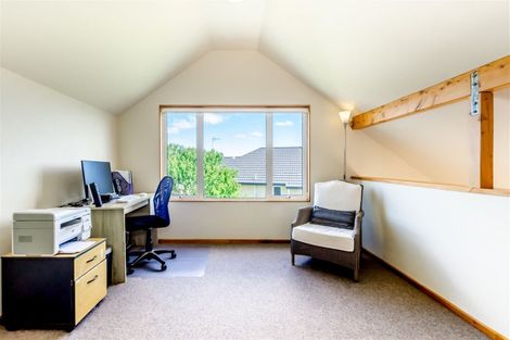 Photo of property in 9 Compass Court, Paraparaumu, 5032