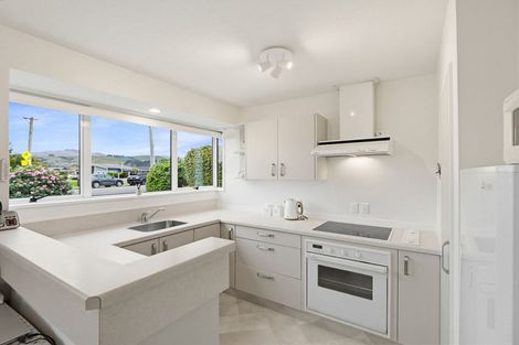 Photo of property in 8 Kennedys Bush Road, Halswell, Christchurch, 8025