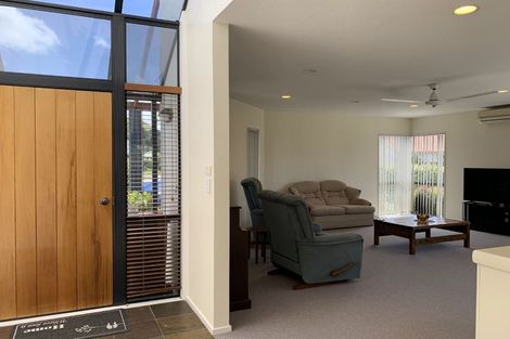 Photo of property in 4 Regent Way, Taradale, Napier, 4112