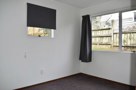 Photo of property in 3 Garton Drive, Massey, Auckland, 0614
