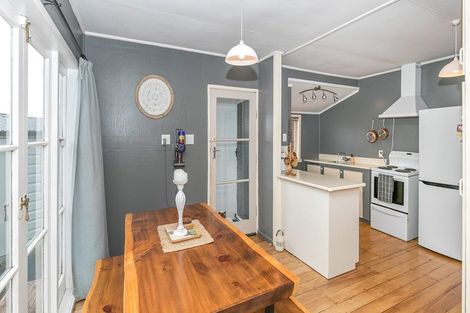 Photo of property in 2 Haultain Street, Fairfield, Hamilton, 3214