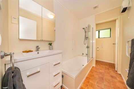 Photo of property in 21 Elmslie Road, Pinehaven, Upper Hutt, 5019