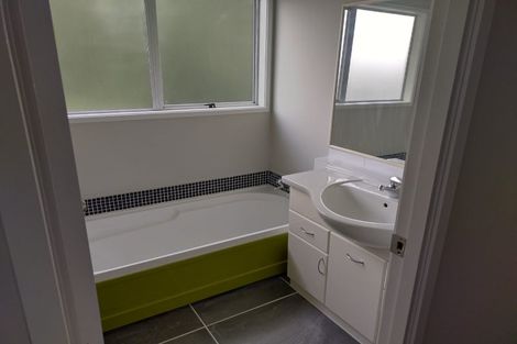 Photo of property in 15 Kindergarten Drive, Conifer Grove, Takanini, 2112