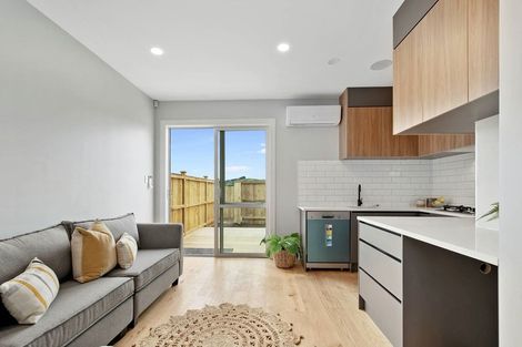 Photo of property in 17 Minerva Avenue, Helensville, 0800