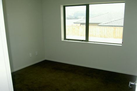 Photo of property in 56 Percy Kinsman Crescent, Riverstone Terraces, Upper Hutt, 5018