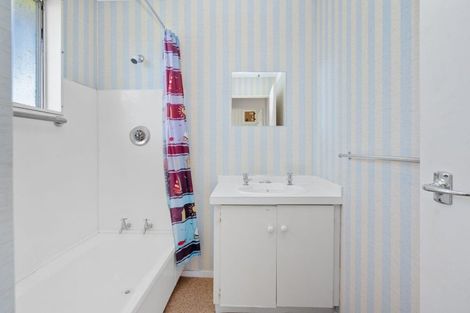 Photo of property in 25a Kuparu Place, Ruakaka, 0116