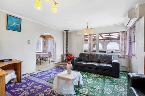 Photo of property in 27 Sunvue Road, Glen Eden, Auckland, 0602