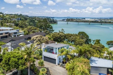 Photo of property in 34 Marae Road, Greenhithe, Auckland, 0632