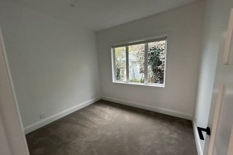 Photo of property in 10a Oriental Terrace, Mount Victoria, Wellington, 6011