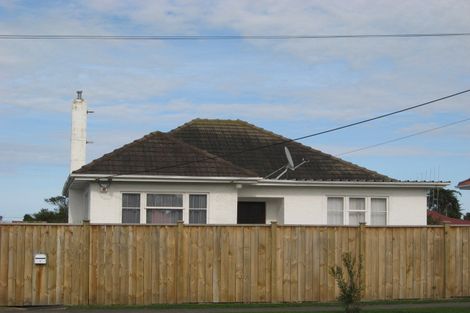 Photo of property in 75 Carlton Avenue, Tawhero, Whanganui, 4501