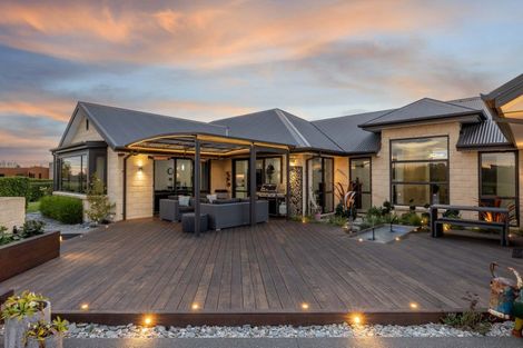 Photo of property in 18 Mara-kai Place, Pegasus, 7612