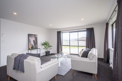 Photo of property in 21 Varsity Heights, Fitzherbert, Palmerston North, 4410
