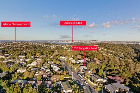 Photo of property in 1/62 Rangatira Road, Beach Haven, Auckland, 0626