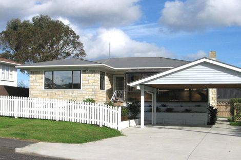 Photo of property in 21 Wharf Road, Te Atatu Peninsula, Auckland, 0610