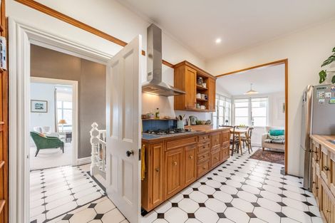 Photo of property in 9 Maida Vale Road, Roseneath, Wellington, 6011