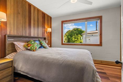 Photo of property in 8 Signal Station Road, Pouto, 0391