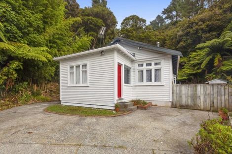 Photo of property in 16 August Street, Stokes Valley, Lower Hutt, 5019